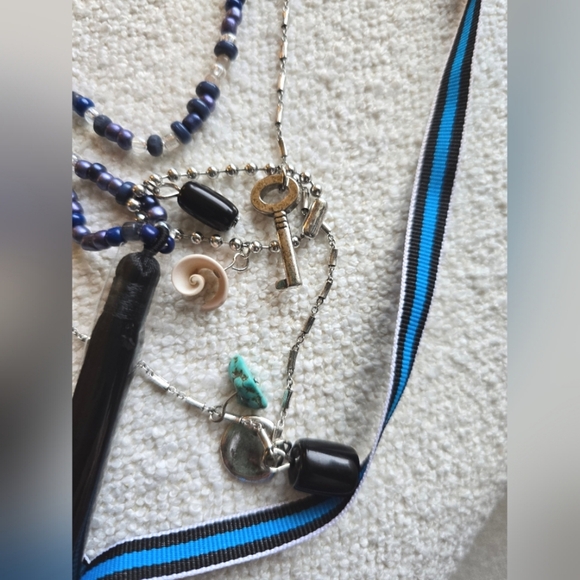 Free People, International Love Layered Necklace, Navy Combo -NEW!! - Picture 3 of 9